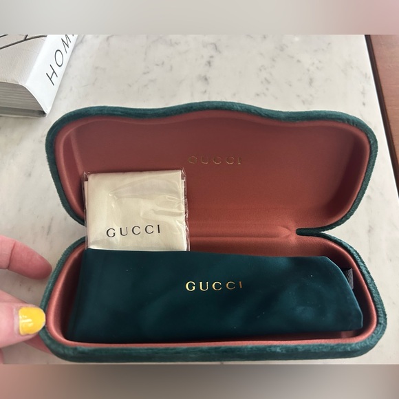 Gucci Havana Sunglasses with case - Picture 7 of 8